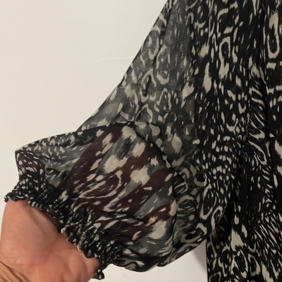 Women's Slightly Sheer Top - Picture 3 of 6